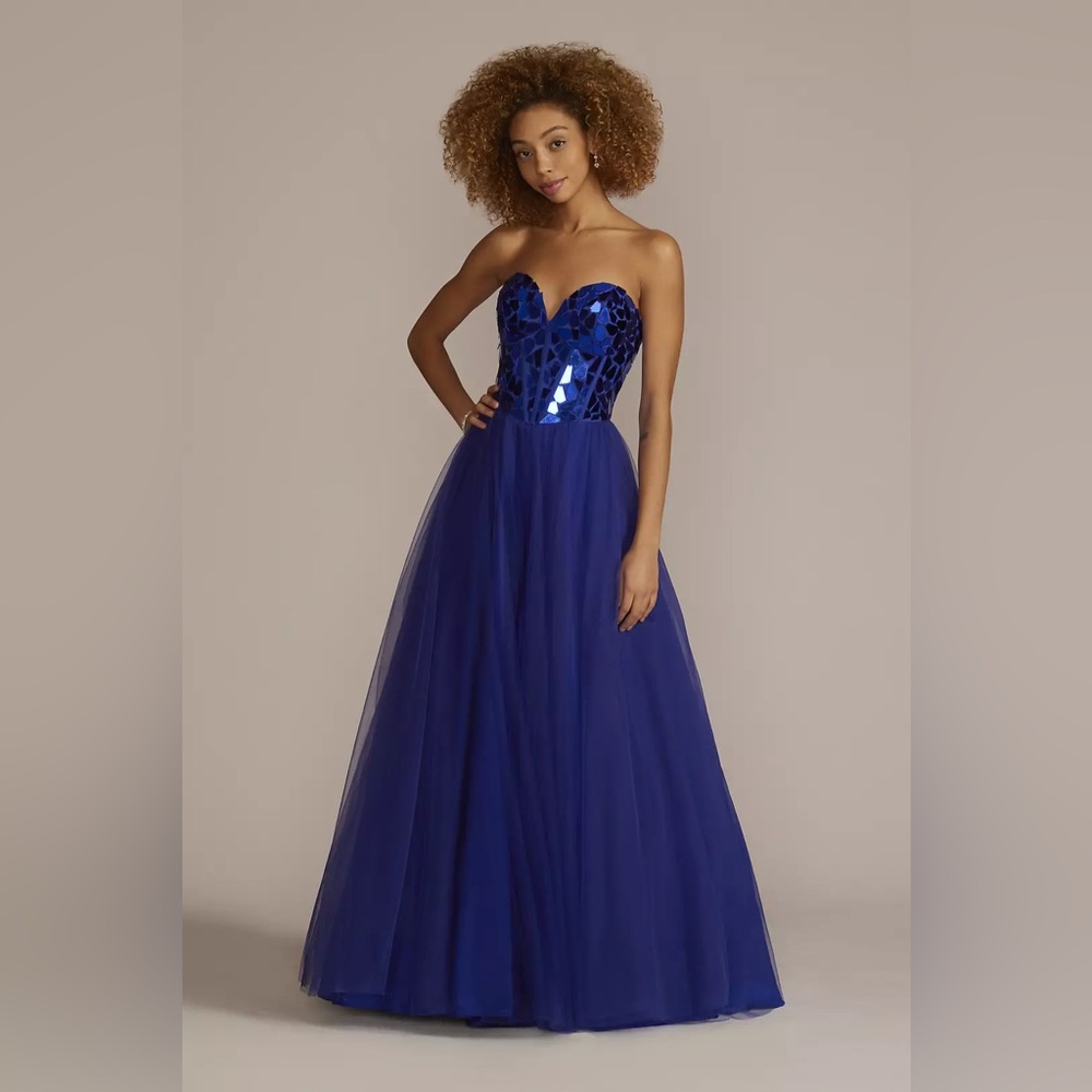 David’s Bridal 2022 Collection PROM DRESS